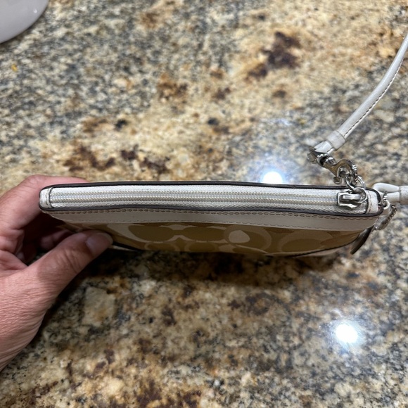Coach Wristlet - Picture 5 of 11